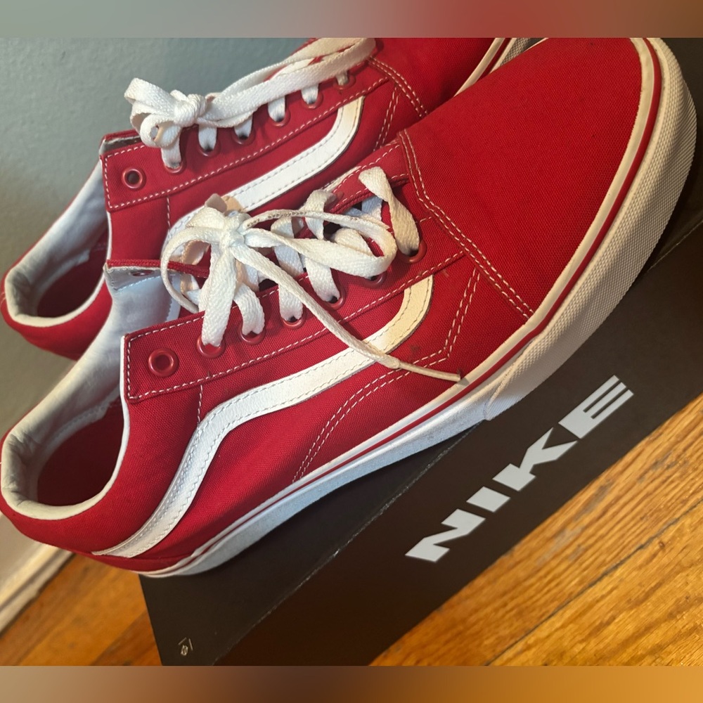 Vans - Picture 3 of 7